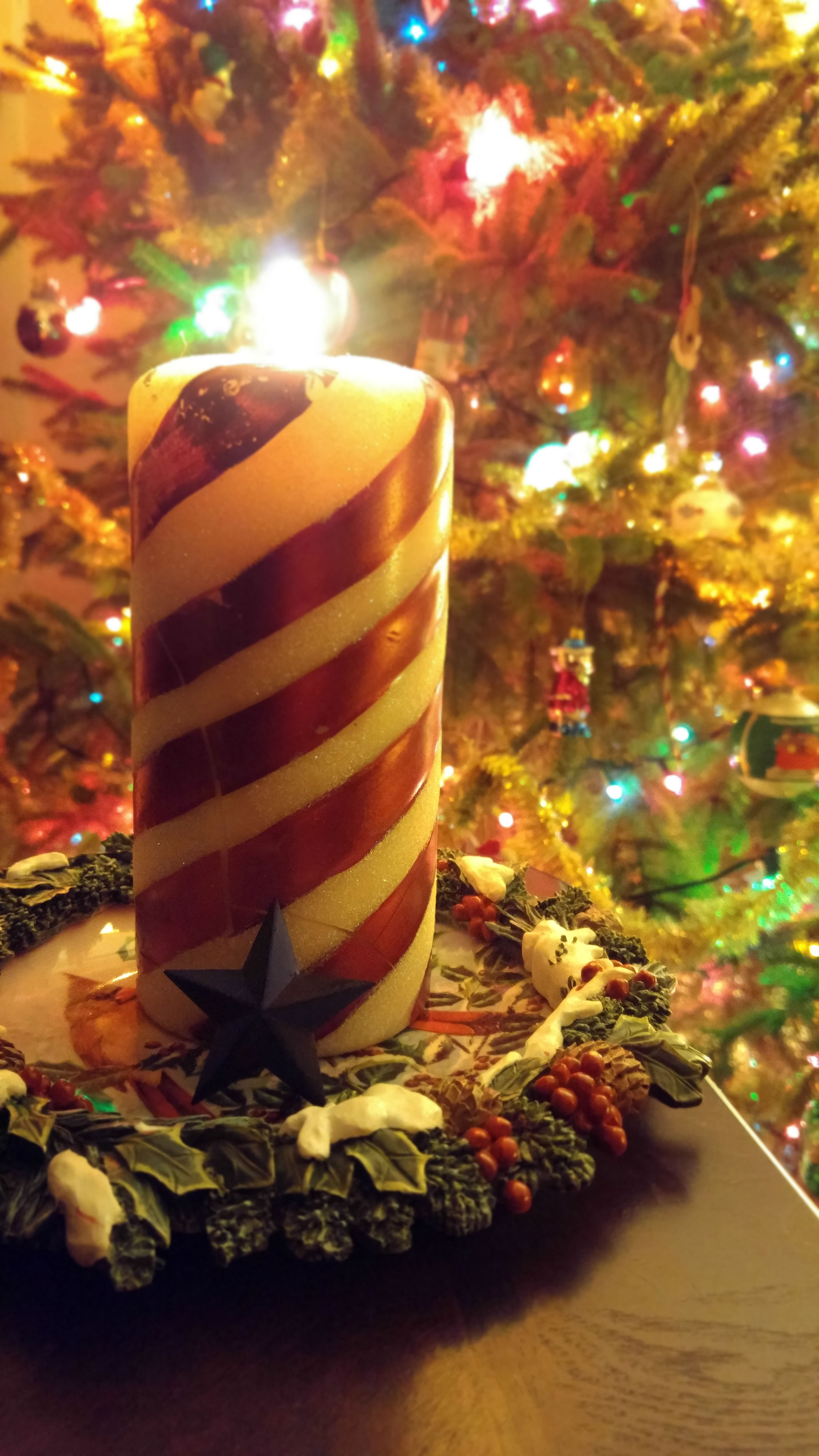 http://widowsvoice.com/wp-content/uploads/2015/11/holiday_spirits1.jpg