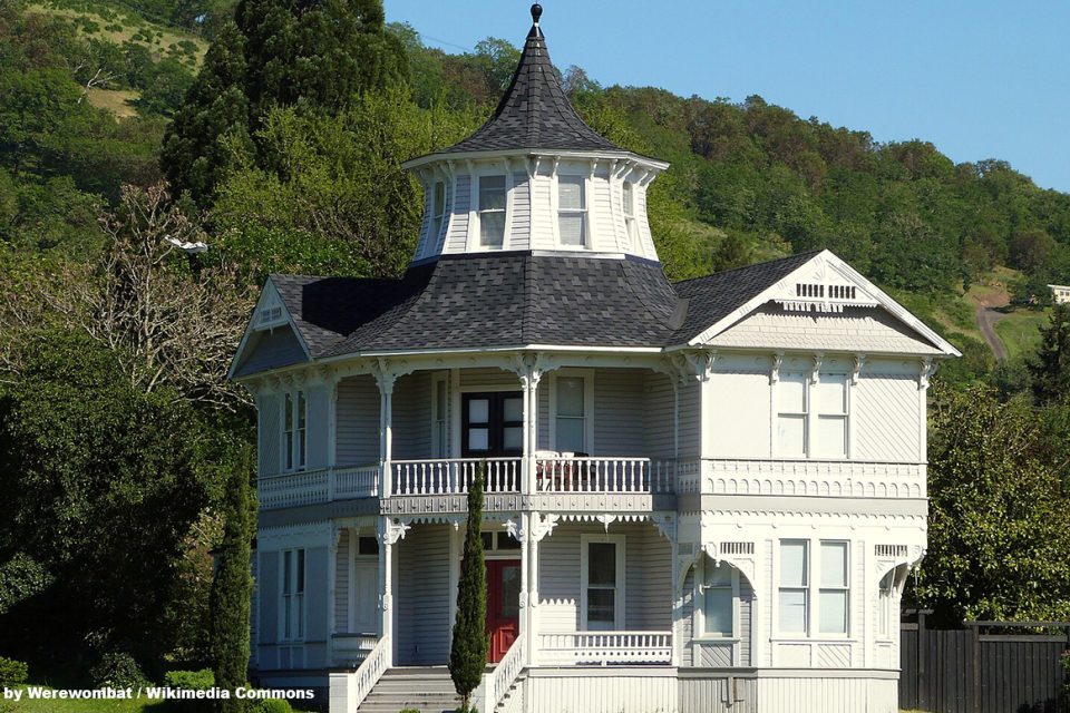 photo of victorian house