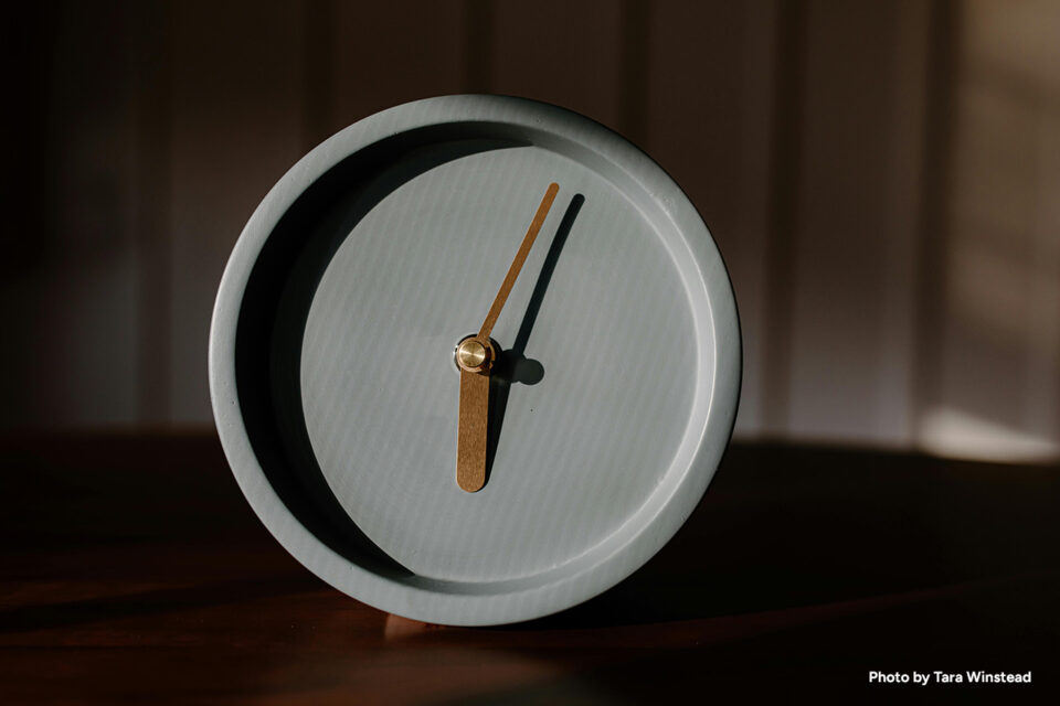 a clock with no numbers