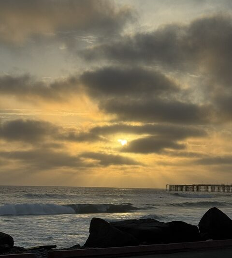 Ocean waves, starry nights = healing magic