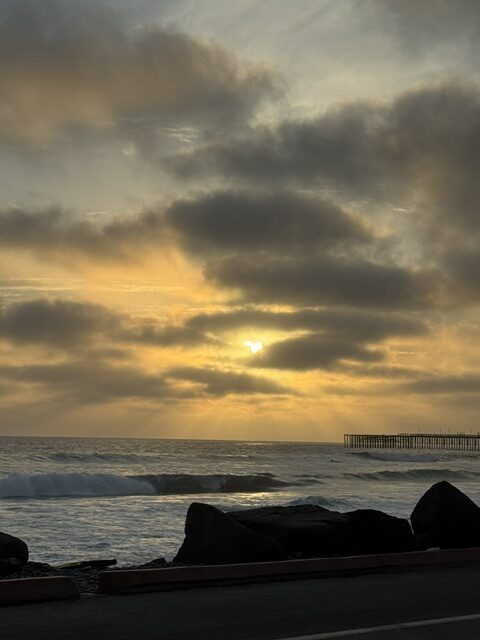 Ocean waves, starry nights = healing magic